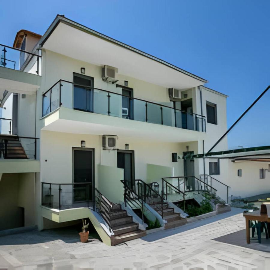 Villa Elista Astris Exteriér fotografie